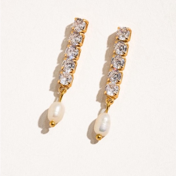 18K Gold  Pearl Drop Earrings - Picture 5 of 5